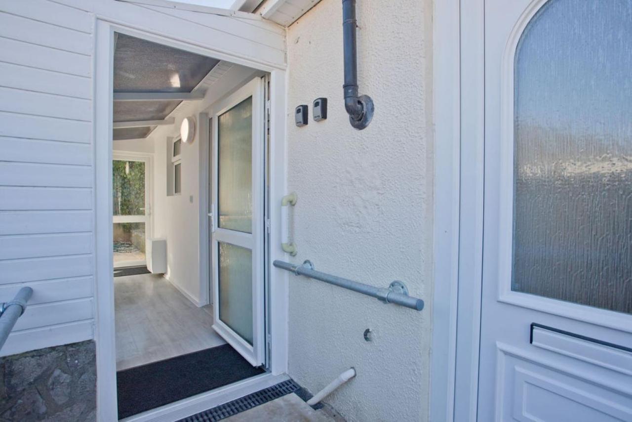 Hilda'S Retreat Accessible Wheel Chair Friendly With Hoist Poole Exterior foto